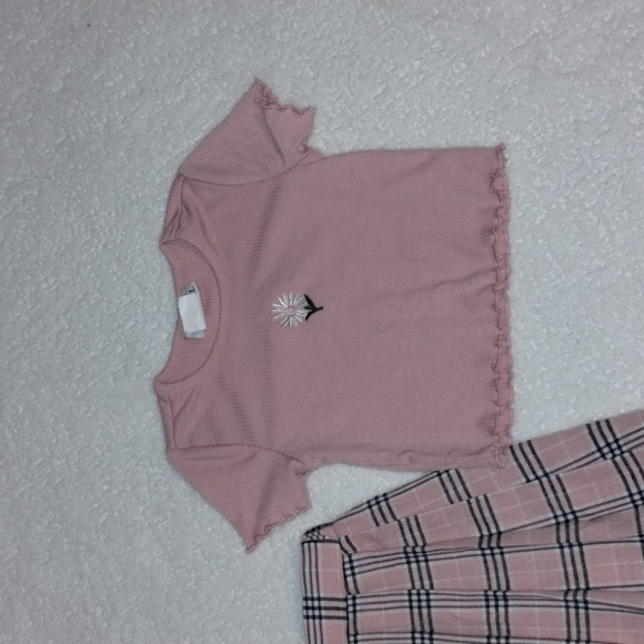 Size 4 90's style skirt and top - Picture 3 of 7